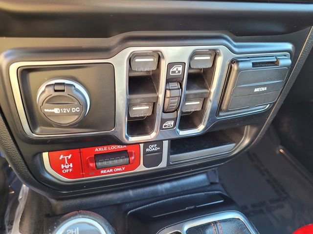 Certified 2023 Jeep Gladiator Mojave w/ Cold Weather Group image 22