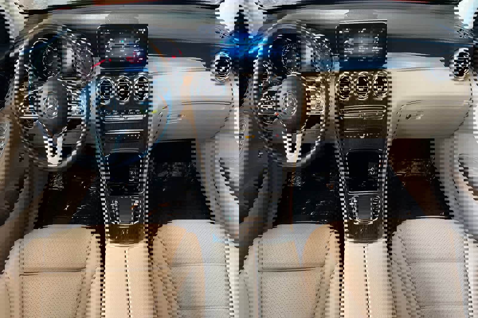 Used 2021 Mercedes-Benz GLC 300 4MATIC image 3