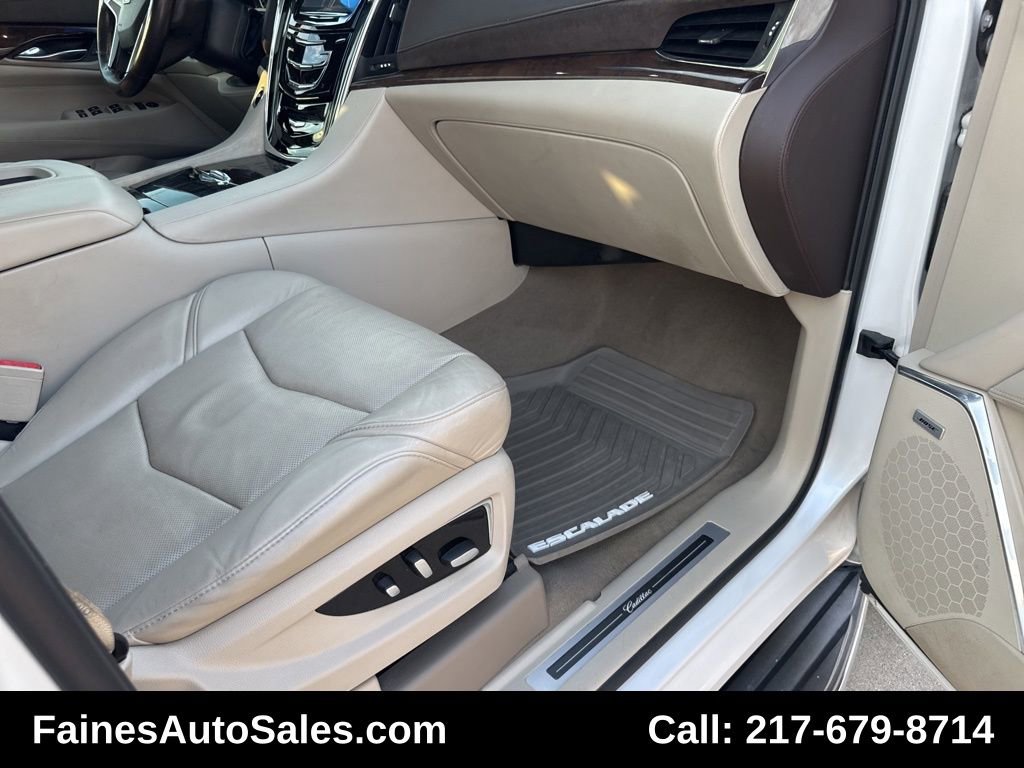 Used 2016 Cadillac Escalade Luxury image 84