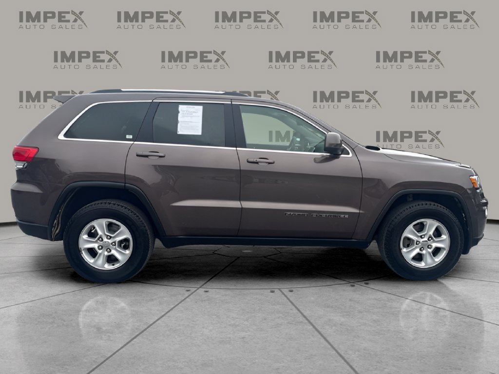 Used 2017 Jeep Grand Cherokee Laredo w/ Quick Order Package 23E AWD/4WD image 6