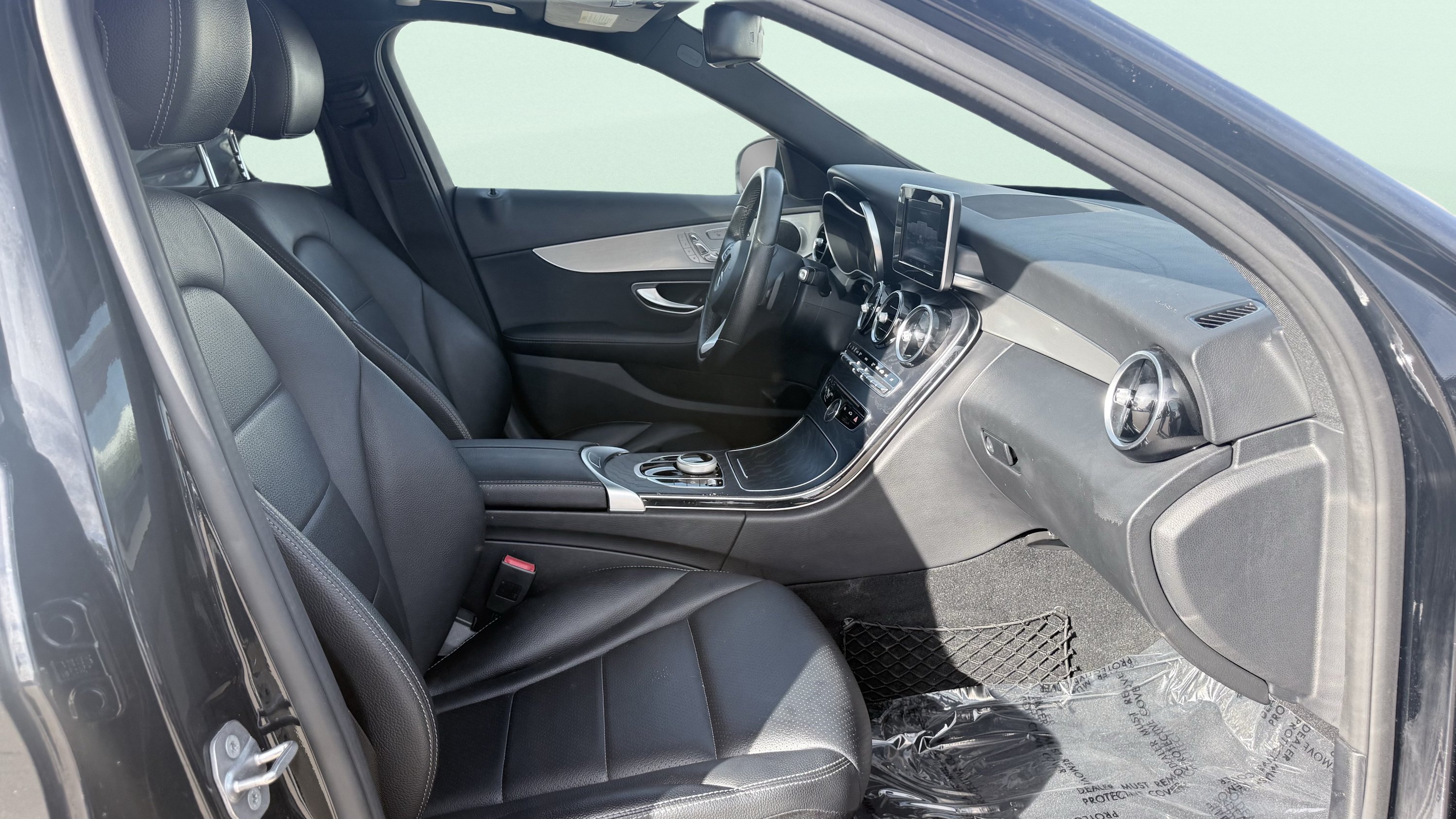 Used 2018 Mercedes-Benz C 300 Sedan w/ Premium Package image 33
