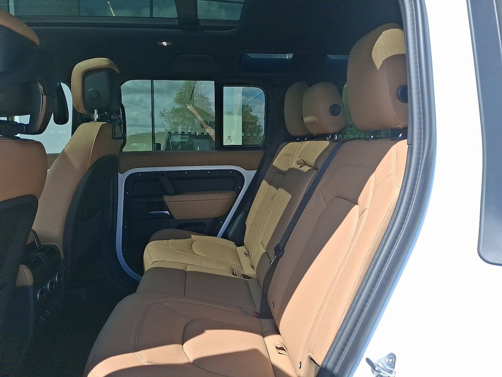 New 2026 Land Rover Defender 110 X-Dynamic SE AWD/4WD image 6