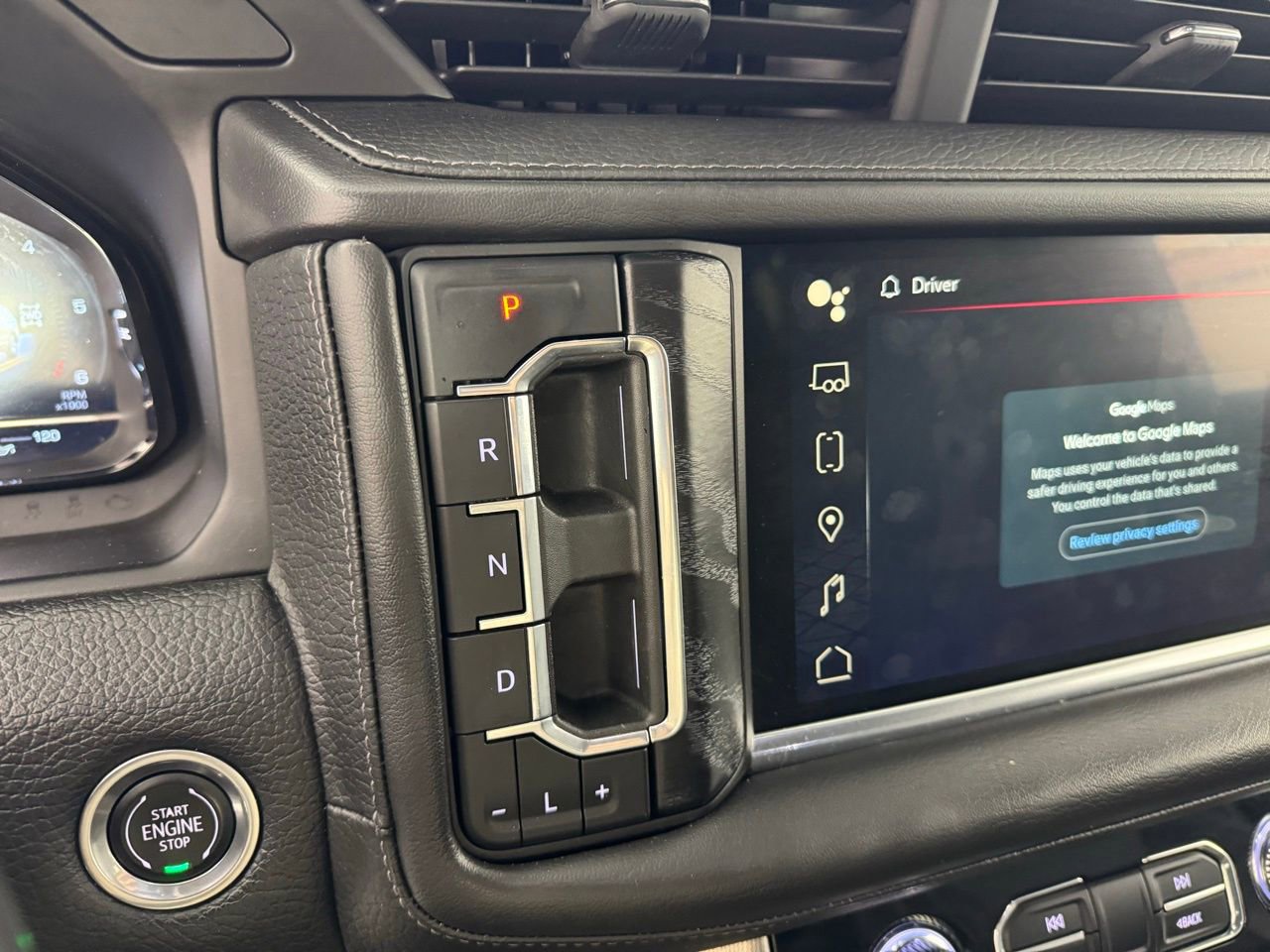 Used 2022 GMC Yukon XL Denali w/ Denali Premium Package image 22