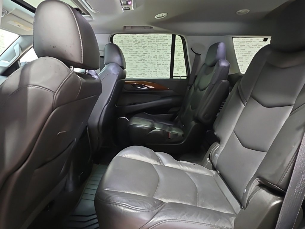 Used 2020 Cadillac Escalade Luxury image 15