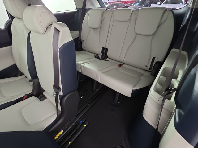 New 2026 Kia Carnival EX image 35