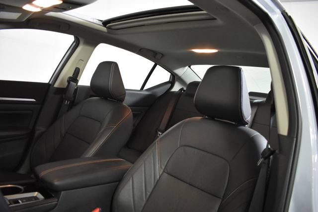 Used 2024 Nissan Altima 2.0 SR FWD image 10