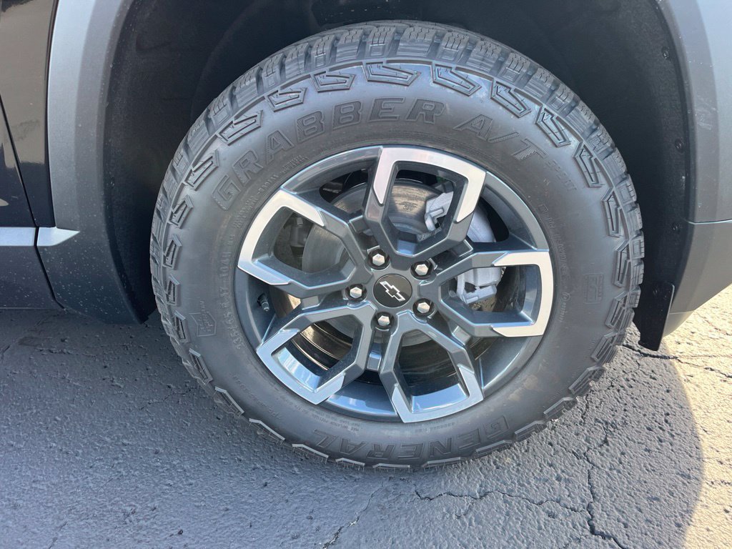 New 2027 Chevrolet Equinox ACTIV w/ Safety and Technology Package AWD/4WD image 34