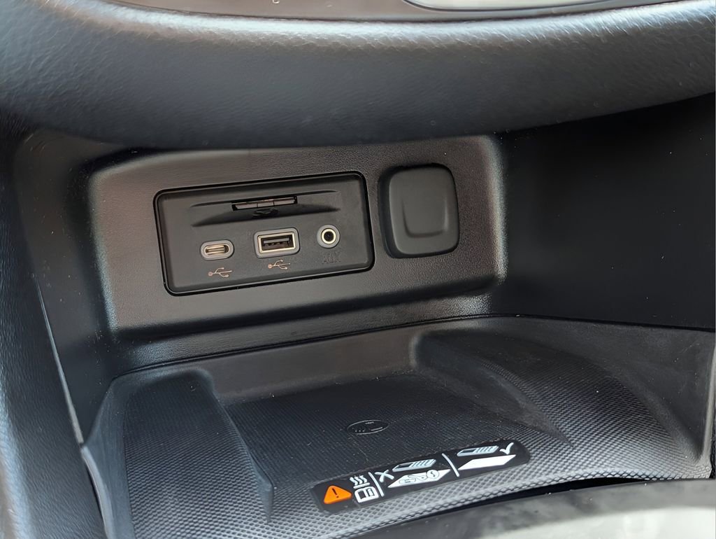 Used 2019 Chevrolet Equinox Premier AWD/4WD image 23
