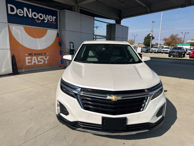 Used 2024 Chevrolet Equinox LT AWD/4WD image 3