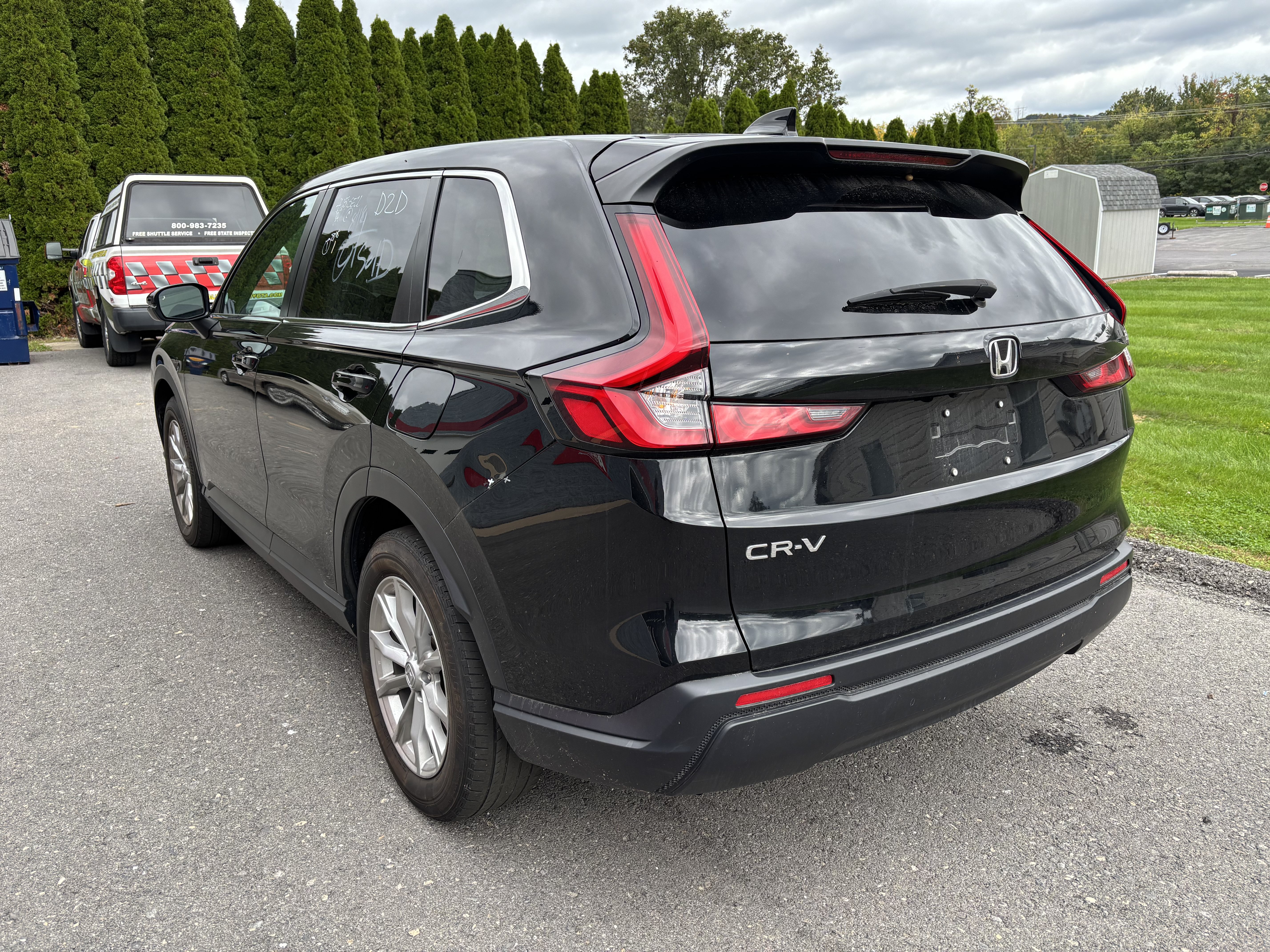 Used 2025 Honda CR-V EX image 6