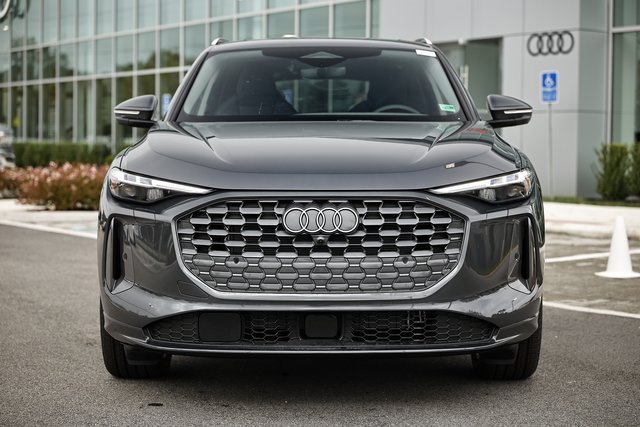 New 2025 Audi Q5 Prestige image 13