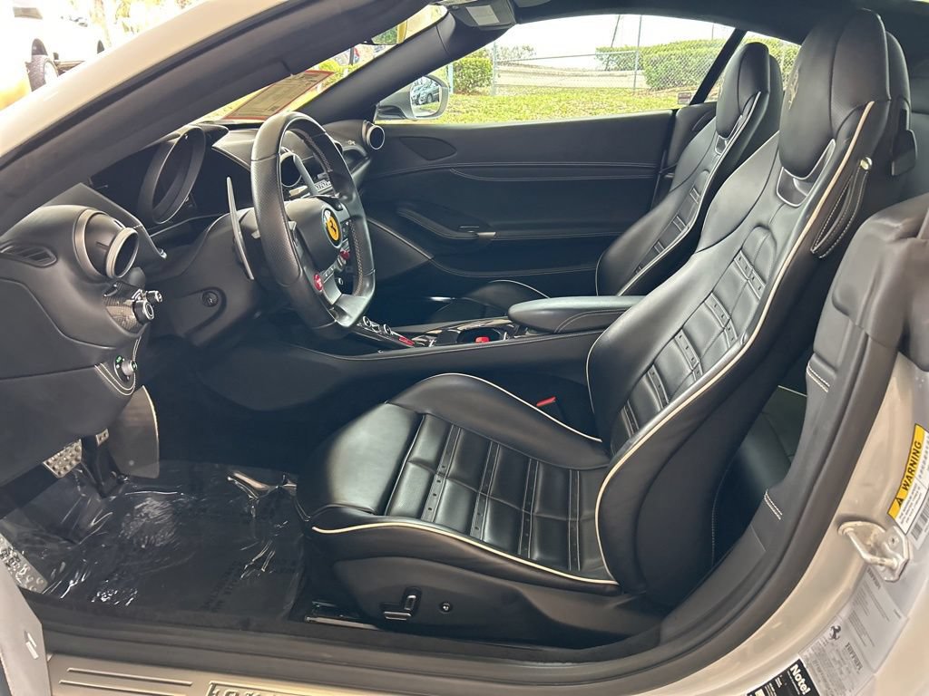 Used 2019 Ferrari Portofino RWD image 20