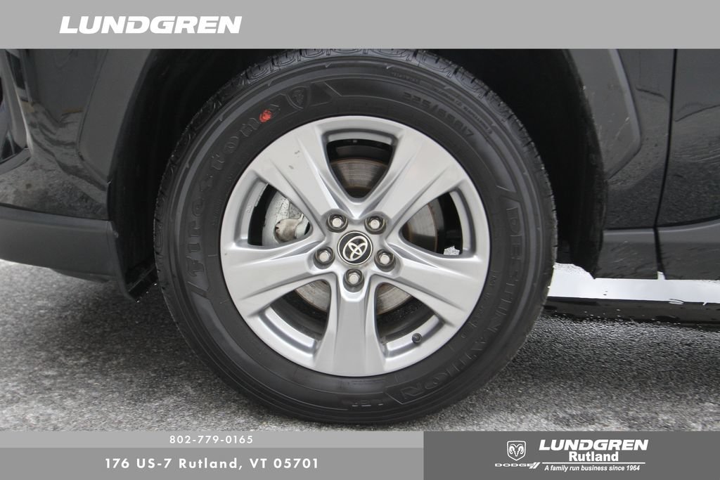 Used 2025 Toyota RAV4 XLE w/ Convenience Package AWD/4WD image 12