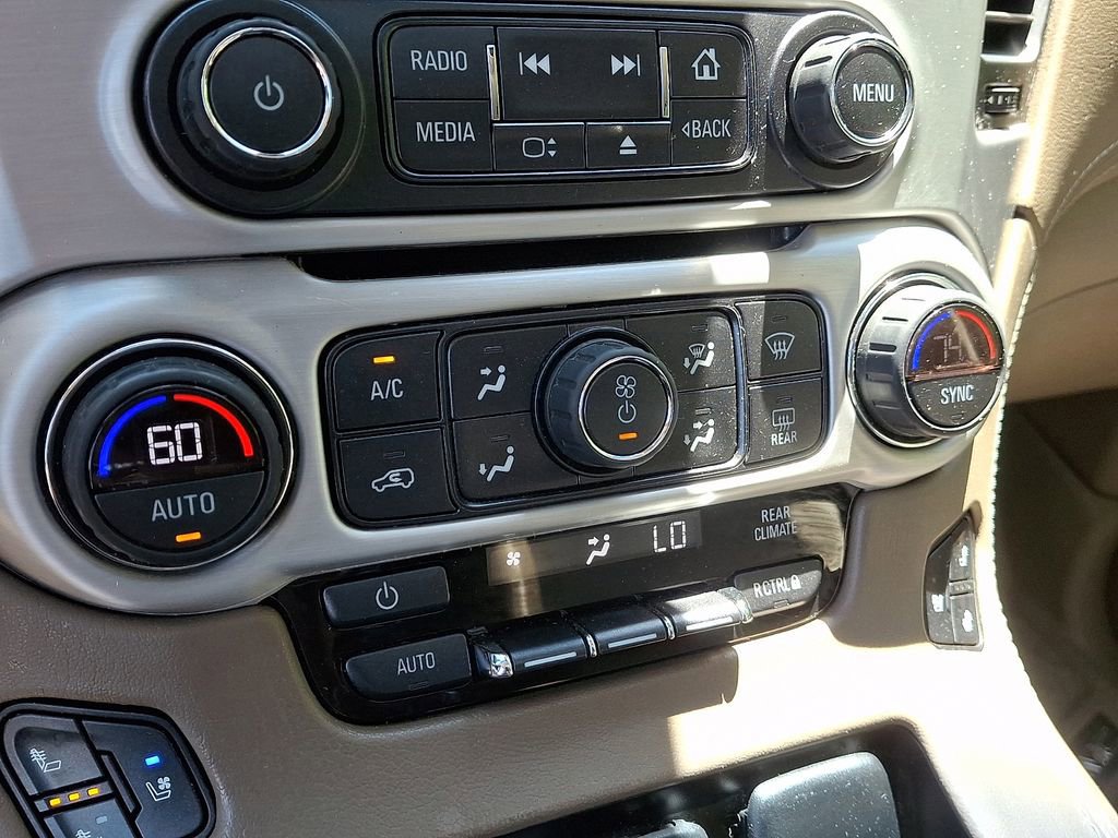 Used 2019 GMC Yukon SLT w/ Premium Edition AWD/4WD image 23
