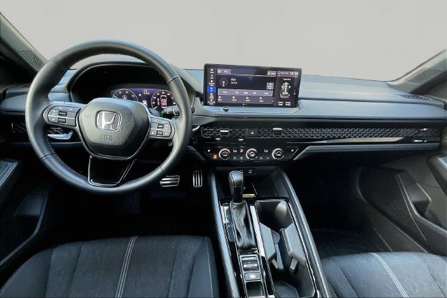 Used 2025 Honda Accord Sport image 7