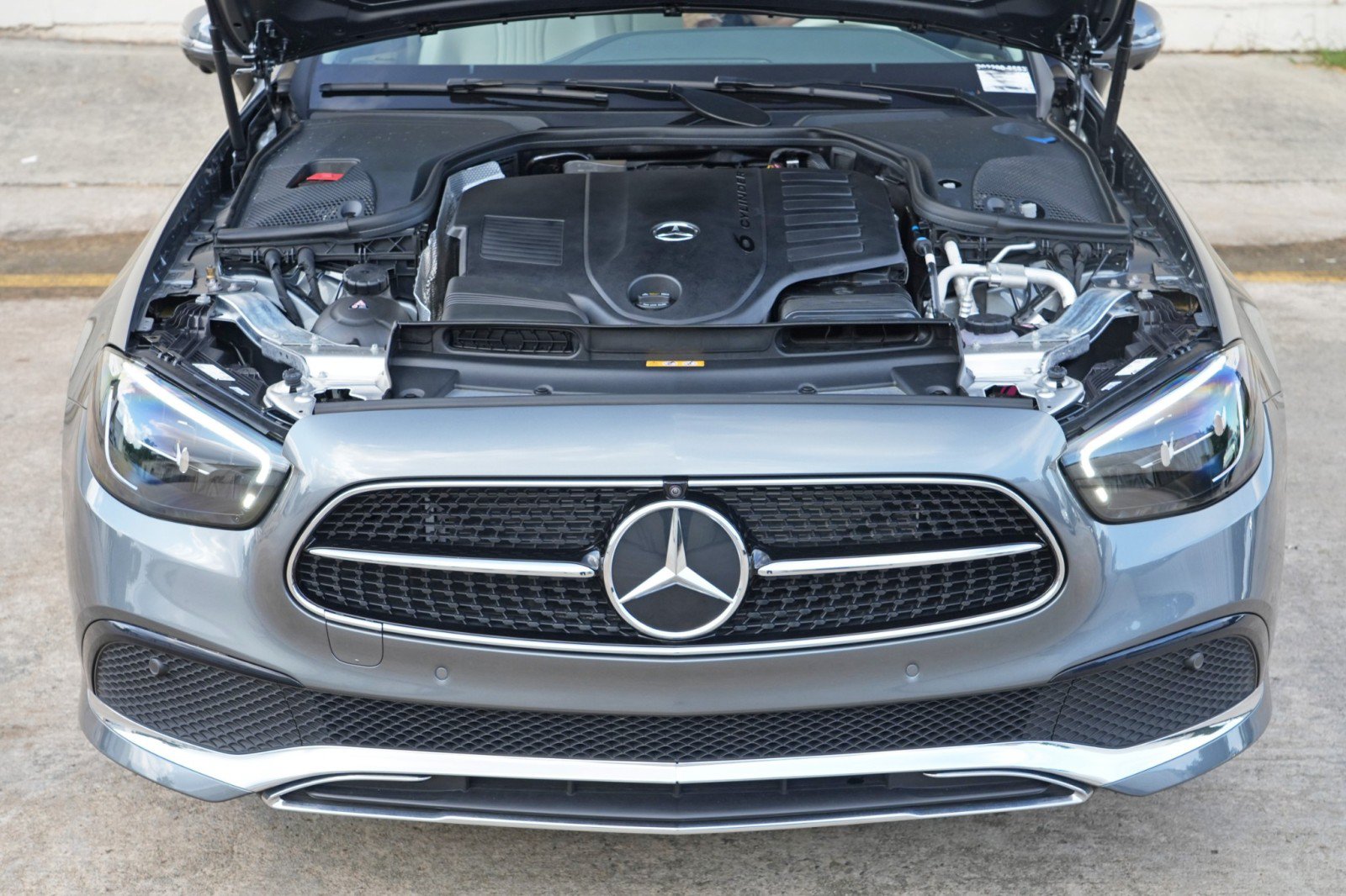 Used 2023 Mercedes-Benz E 450 Coupe image 8