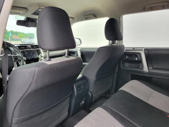 Used 2020 Toyota 4Runner SR5 AWD/4WD image 27