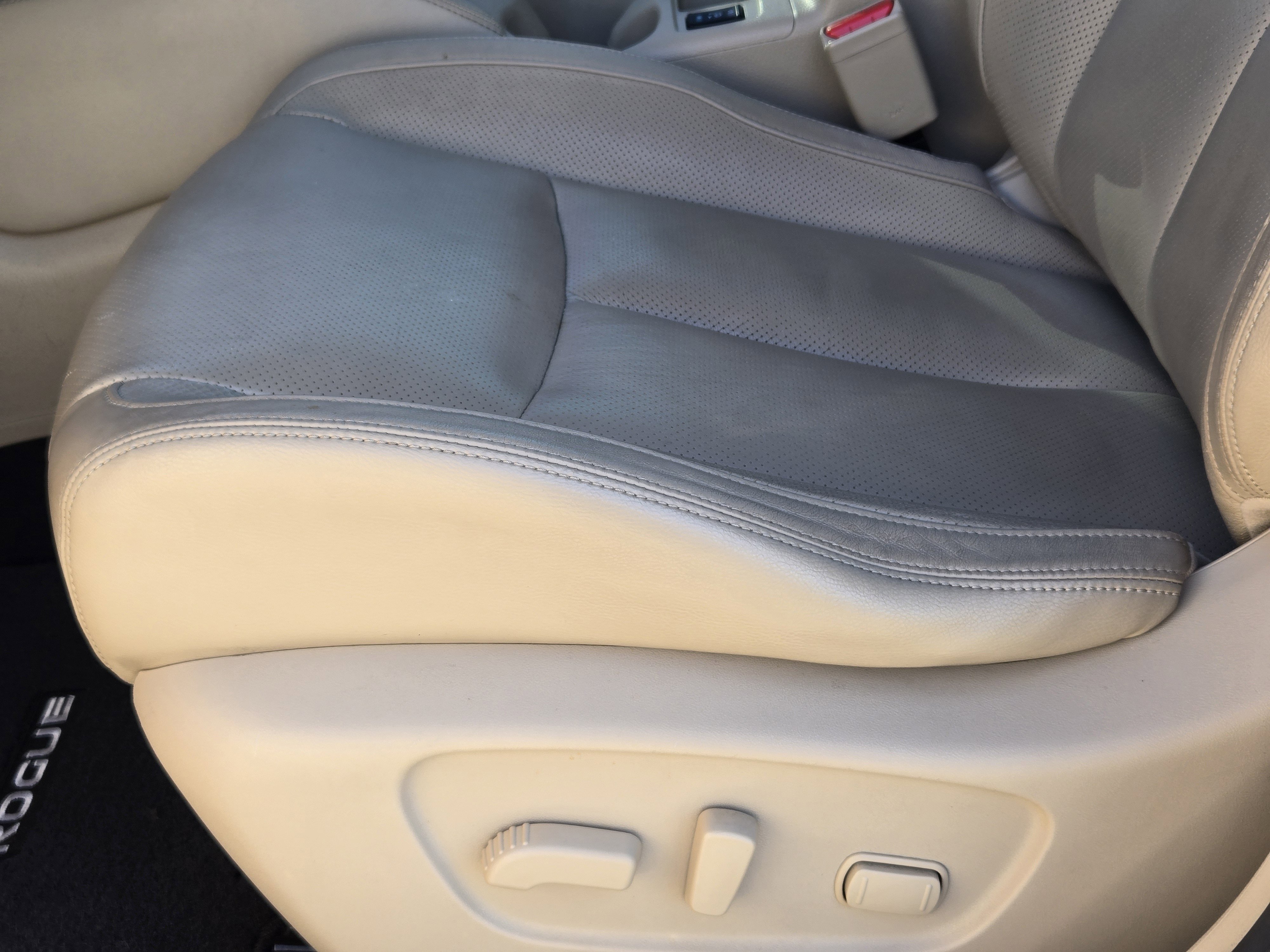 Used 2017 Nissan Rogue SL image 29