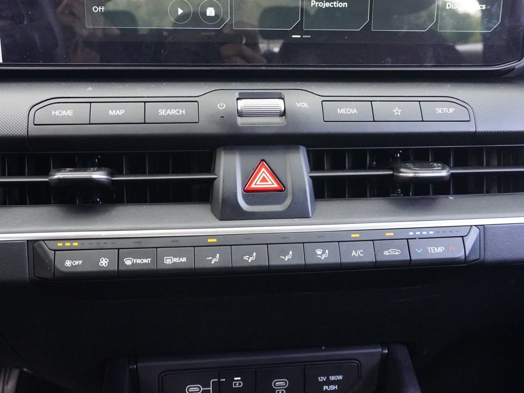 Certified 2025 Kia K4 FWD image 43