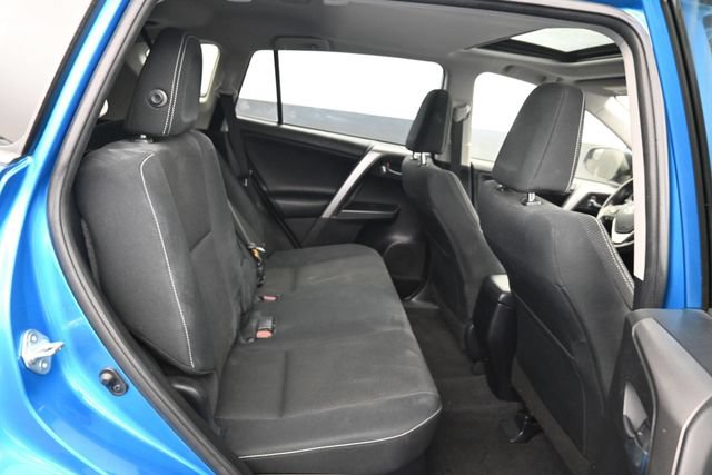 Used 2016 Toyota RAV4 XLE AWD/4WD image 6