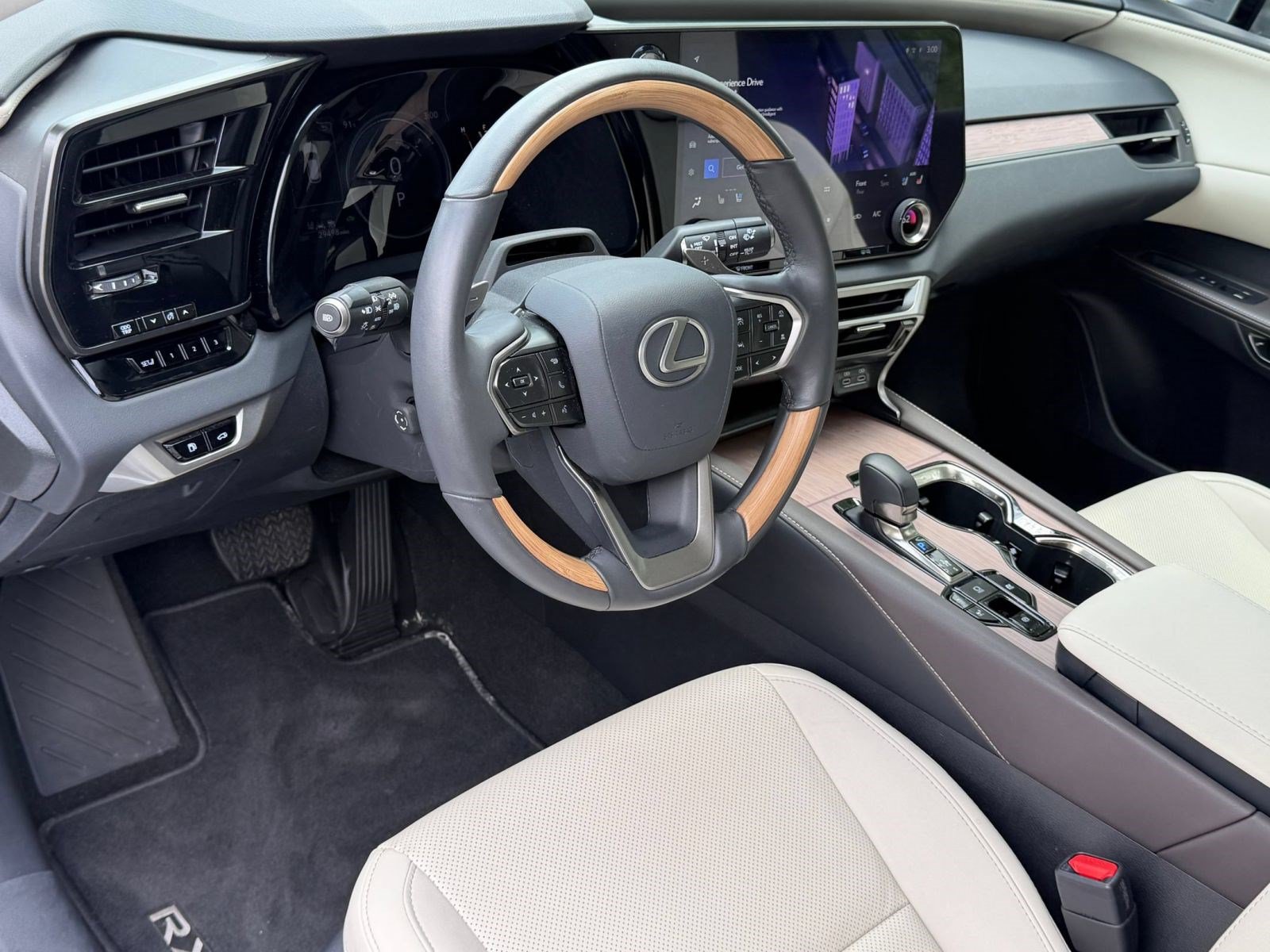 Certified 2024 Lexus RX 350h w/ Convenience Package AWD/4WD image 4