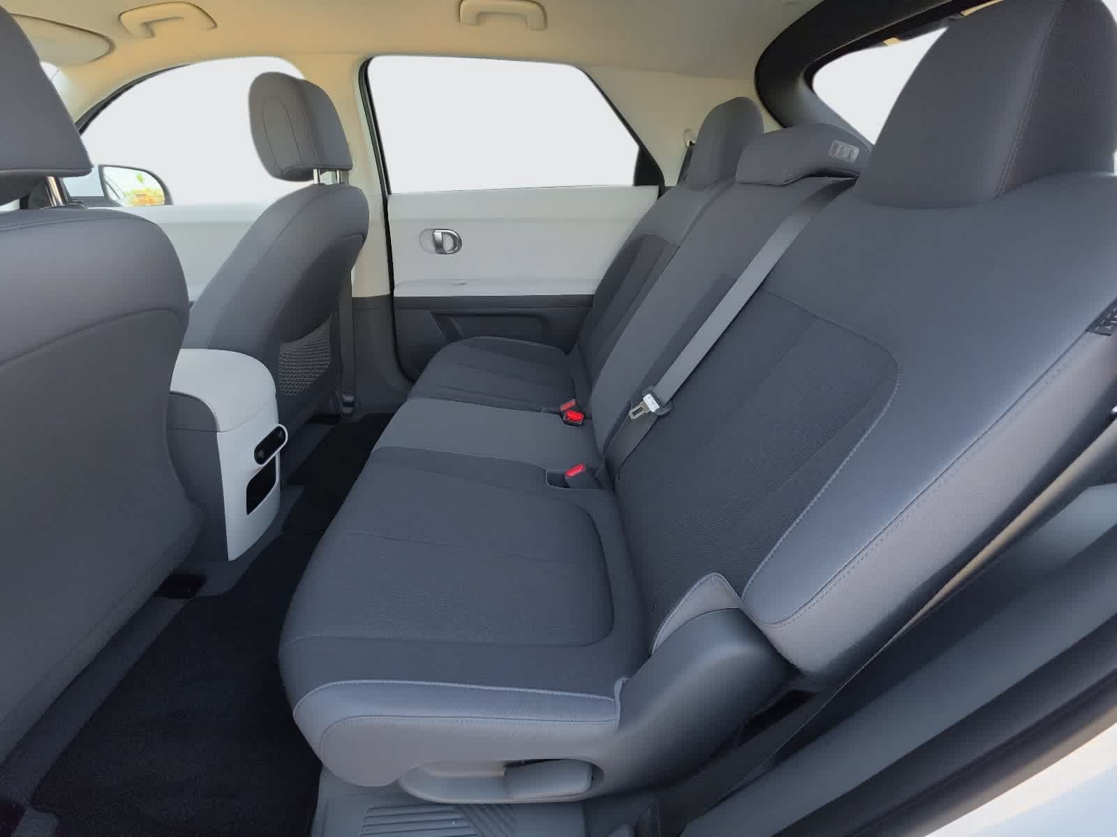 Used 2024 Hyundai Ioniq 5 SE RWD image 29