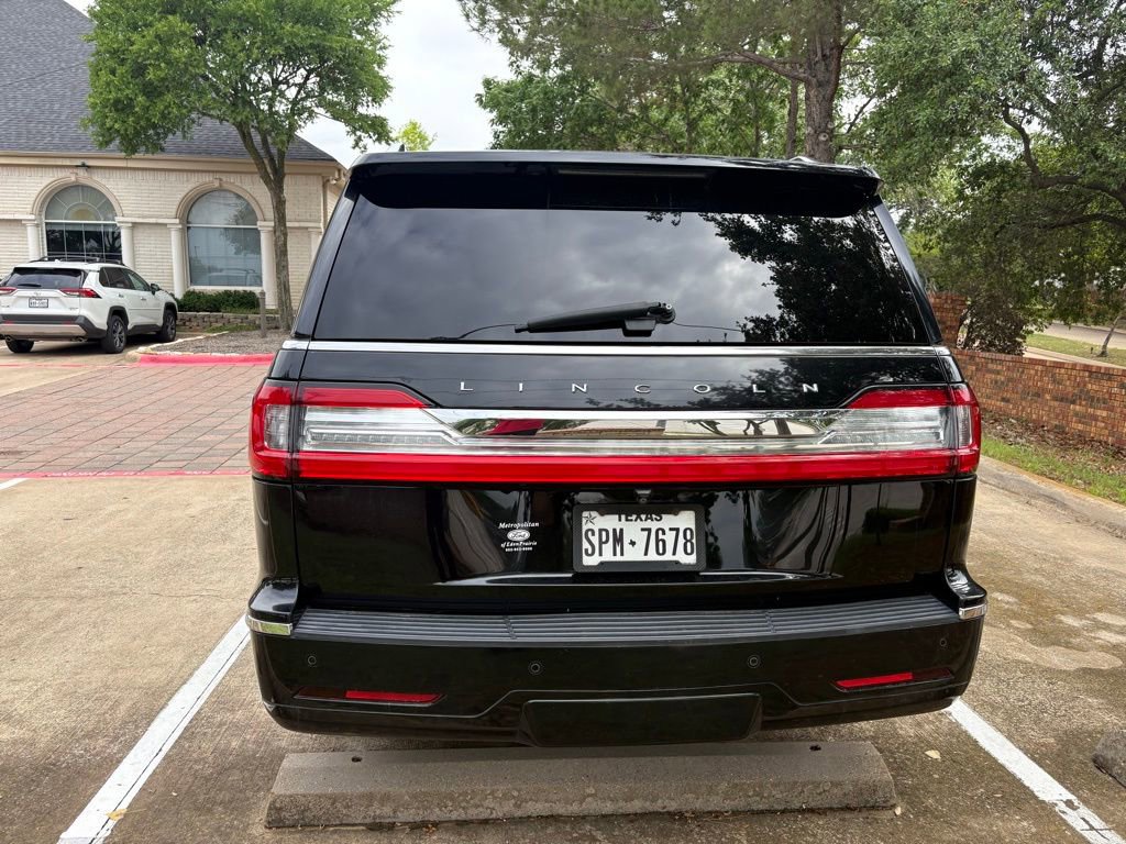 Used 2018 Lincoln Navigator Reserve w/ Technology Package AWD/4WD image 11