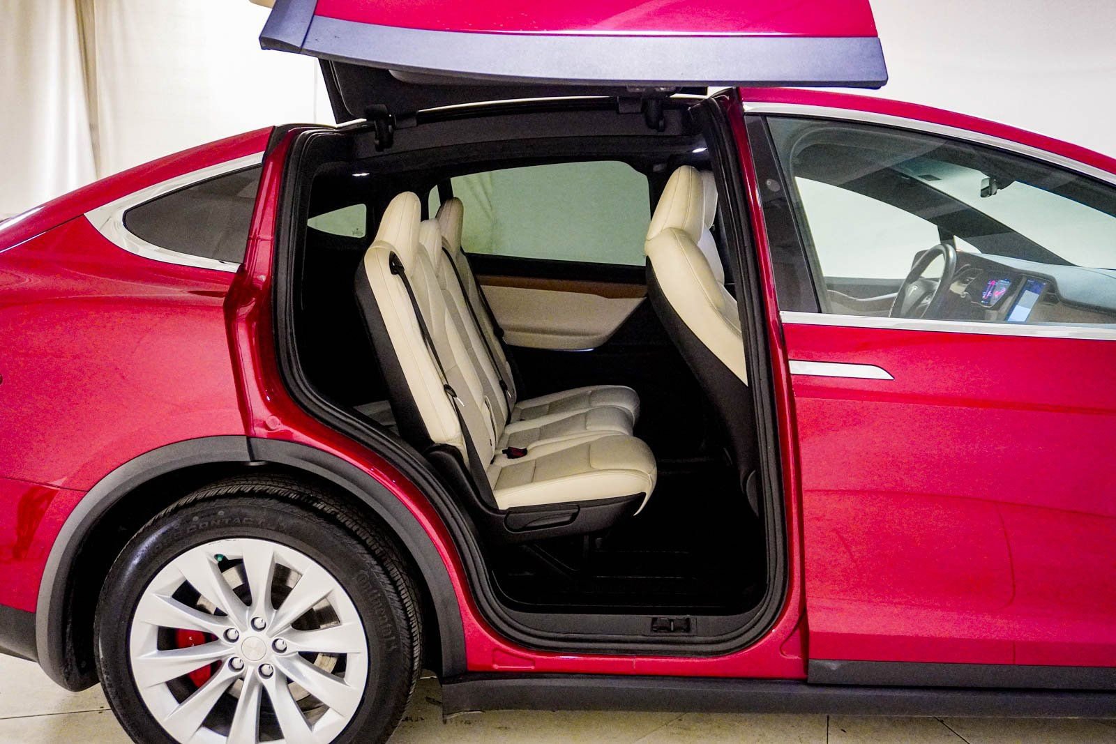 Used 2021 Tesla Model X Performance image 33