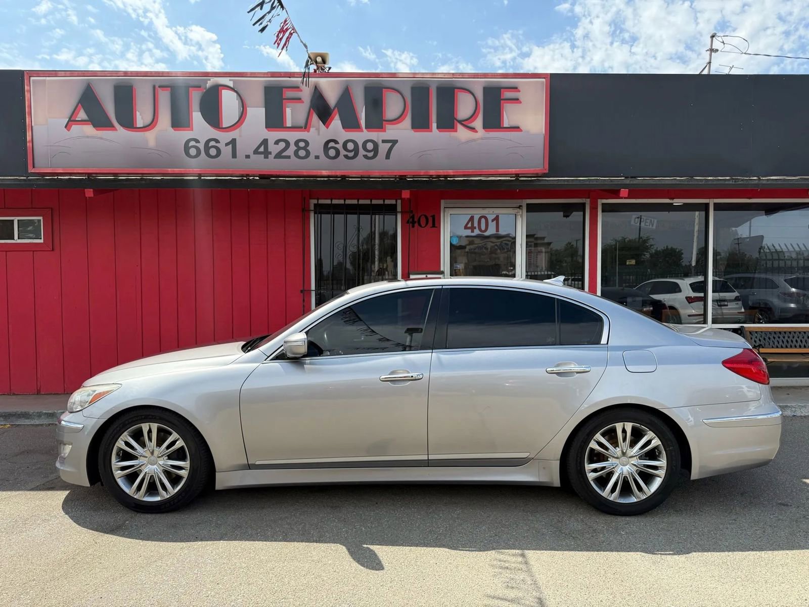 Used 2012 Hyundai Genesis 3.8 w/ Premium Pkg image 1