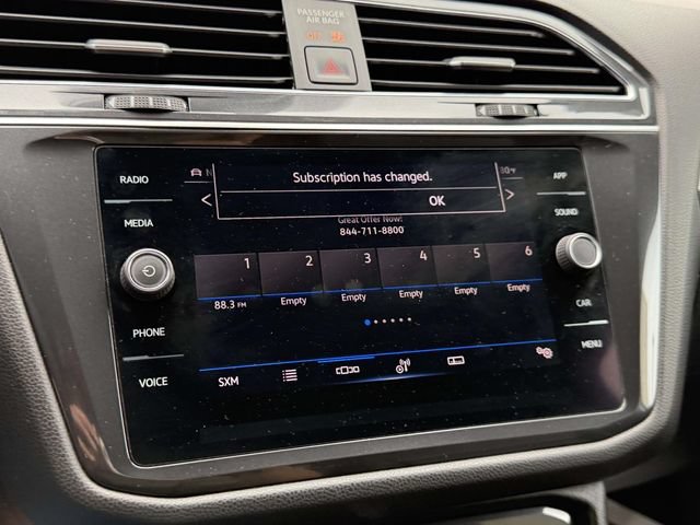 Certified 2022 Volkswagen Tiguan SE R-Line AWD/4WD image 29