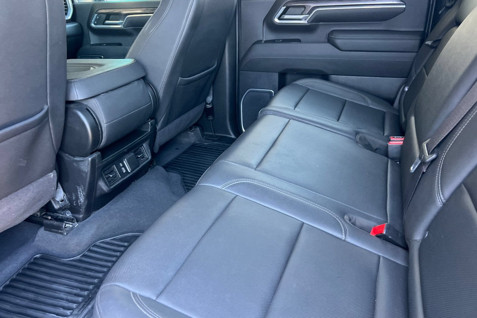 Used 2024 Chevrolet Silverado 2500 LTZ AWD/4WD image 12