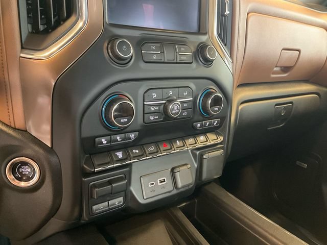 Used 2020 Chevrolet Silverado 3500 High Country w/ Gooseneck/5TH Wheel Package AWD/4WD image 16