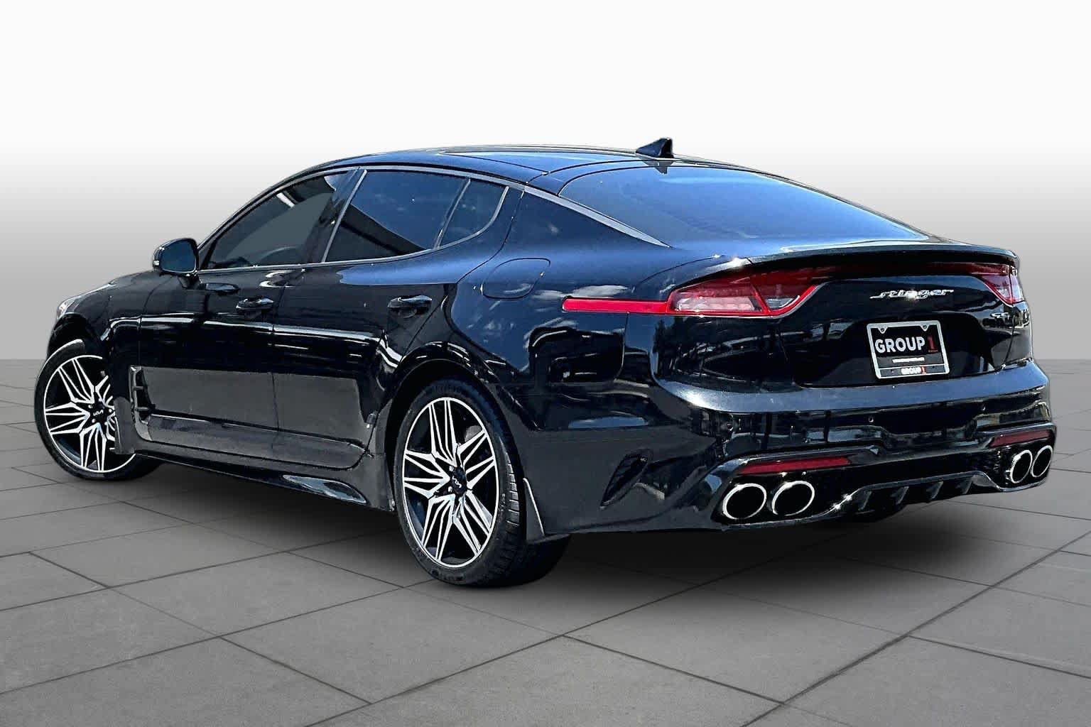 Used 2022 Kia Stinger GT2 w/ Red Interior Color Package RWD image 12