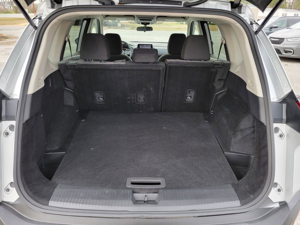 Used 2023 Nissan Rogue SV image 12