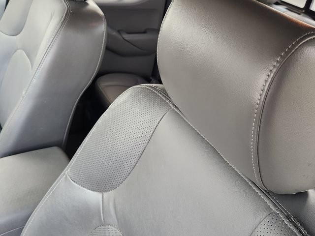 Used 2015 Nissan Frontier SL RWD image 20