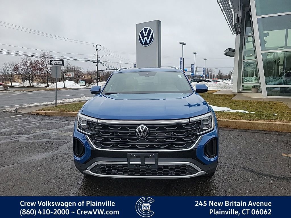 Certified 2025 Volkswagen Atlas Cross Sport SE image 2