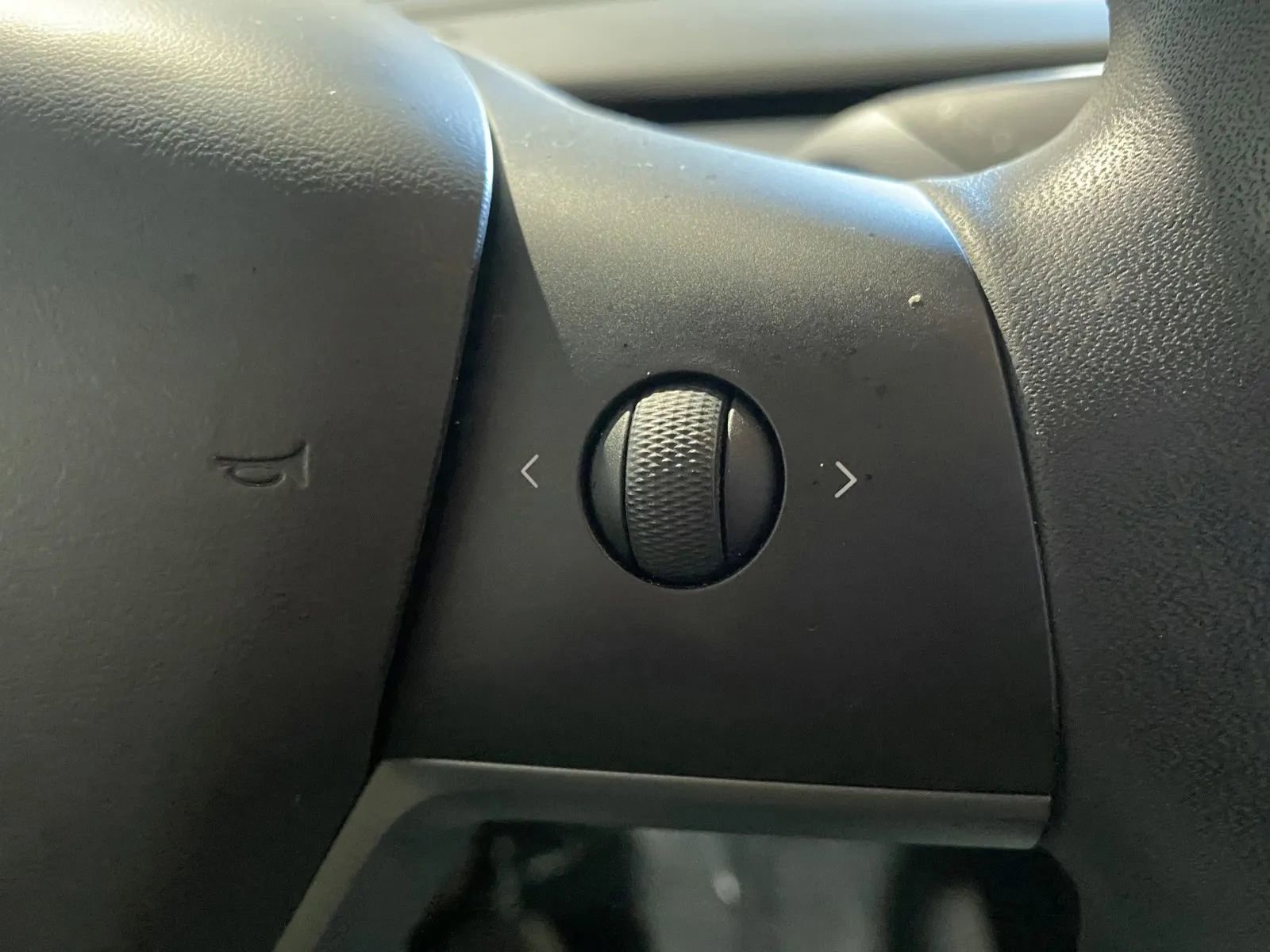 Used 2020 Tesla Model 3 Standard Range Plus image 17