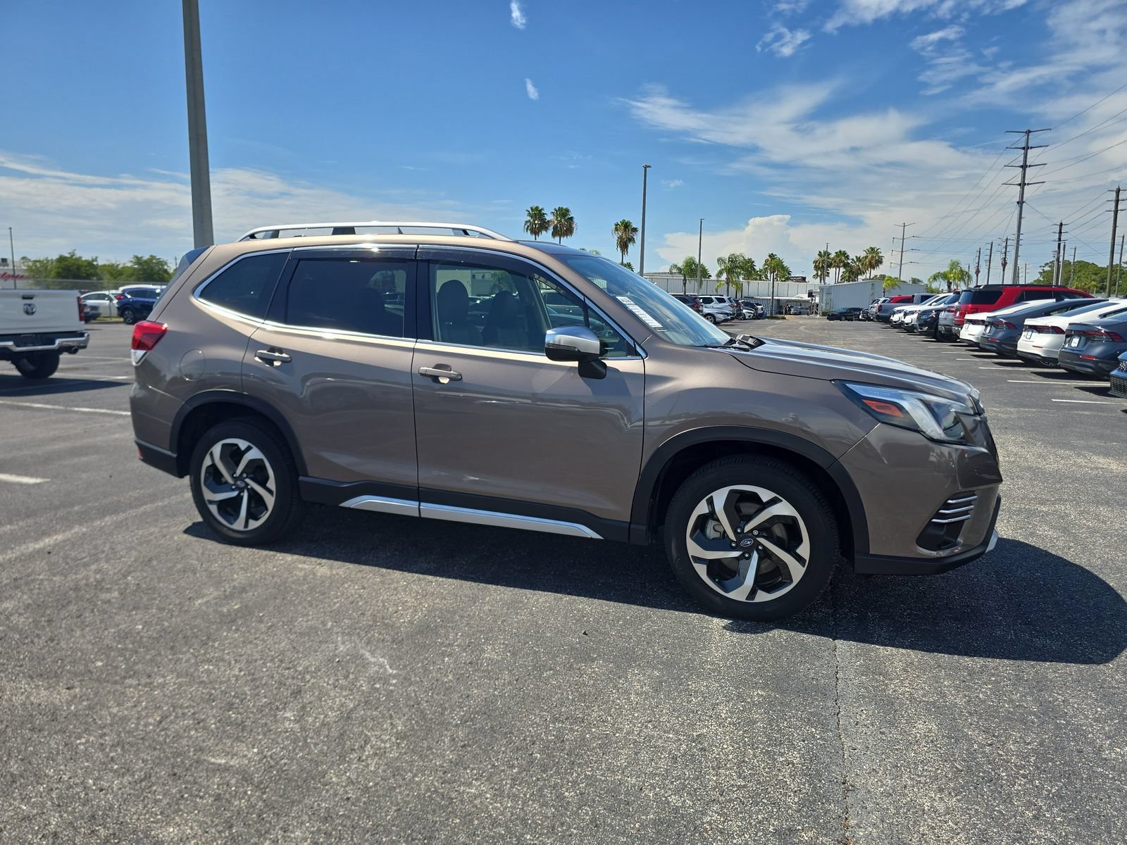 Used 2024 Subaru Forester Touring AWD/4WD image 2