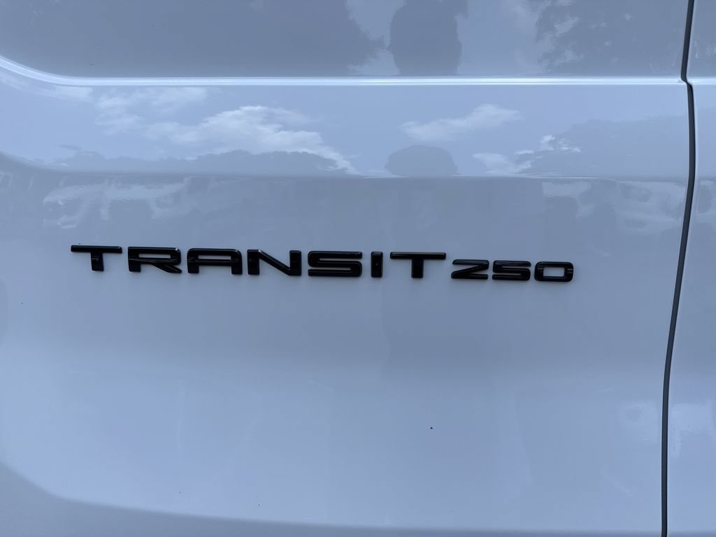 New 2026 Ford Transit 250 148 Medium Roof RWD image 18