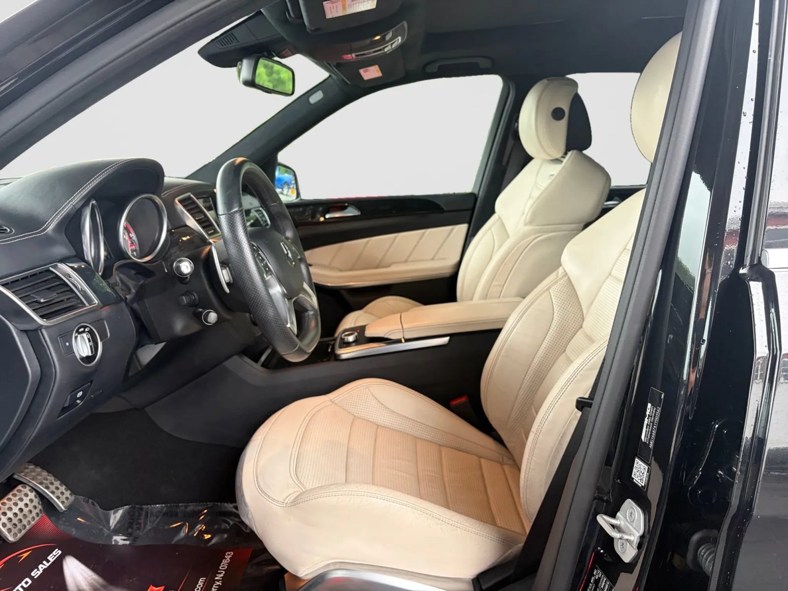 Used 2014 Mercedes-Benz GL 63 AMG 4MATIC image 10