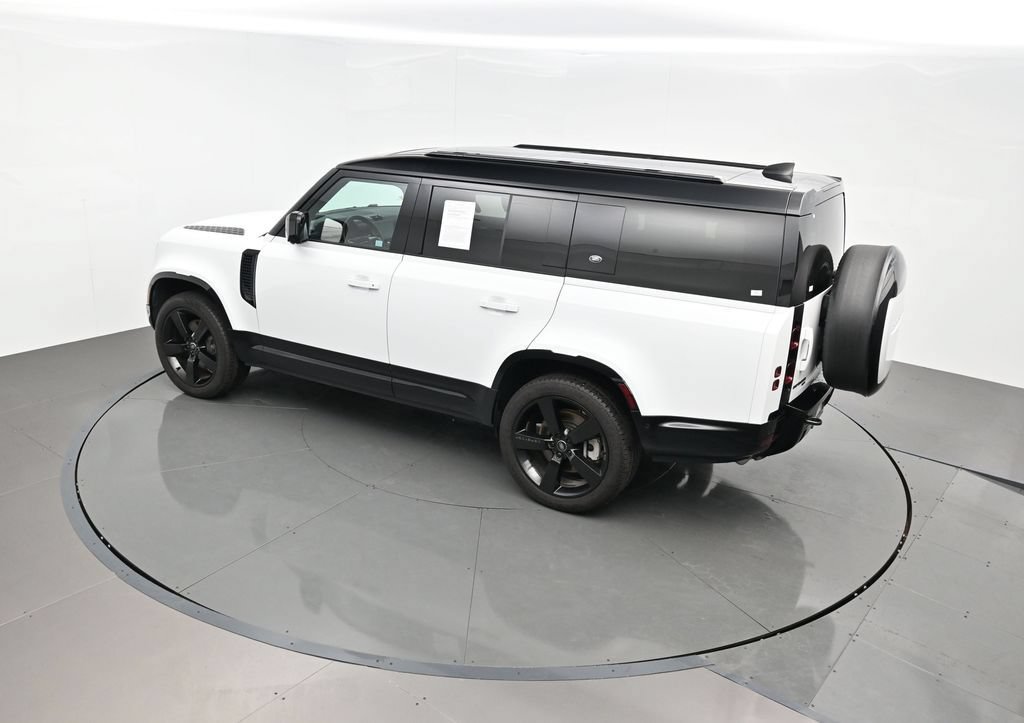 Used 2023 Land Rover Defender 130 X-Dynamic SE AWD/4WD image 48