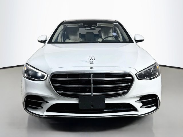 Used 2024 Mercedes-Benz S 580 4MATIC Sedan image 2
