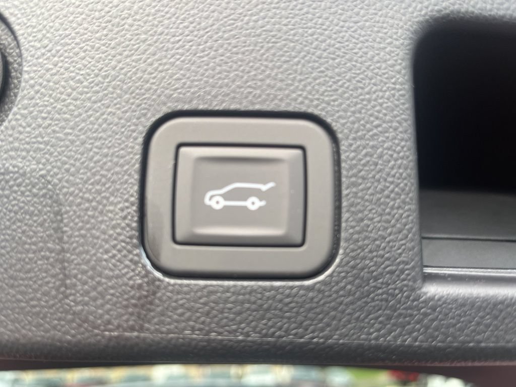 New 2026 Chevrolet Equinox LT w/ Convenience Package II FWD image 6