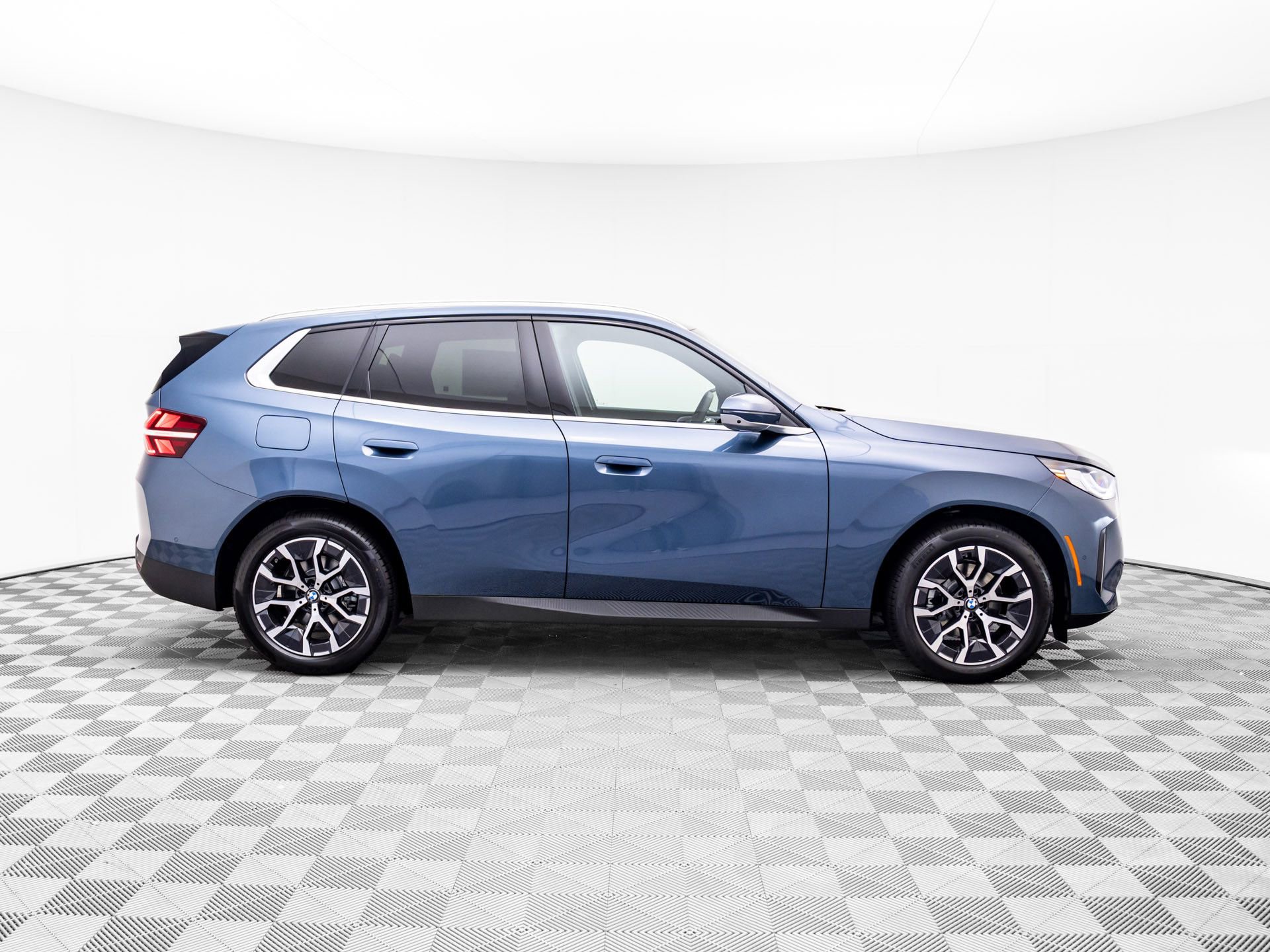 Certified 2026 BMW X3 xDrive30 w/ Premium Package AWD/4WD image 6