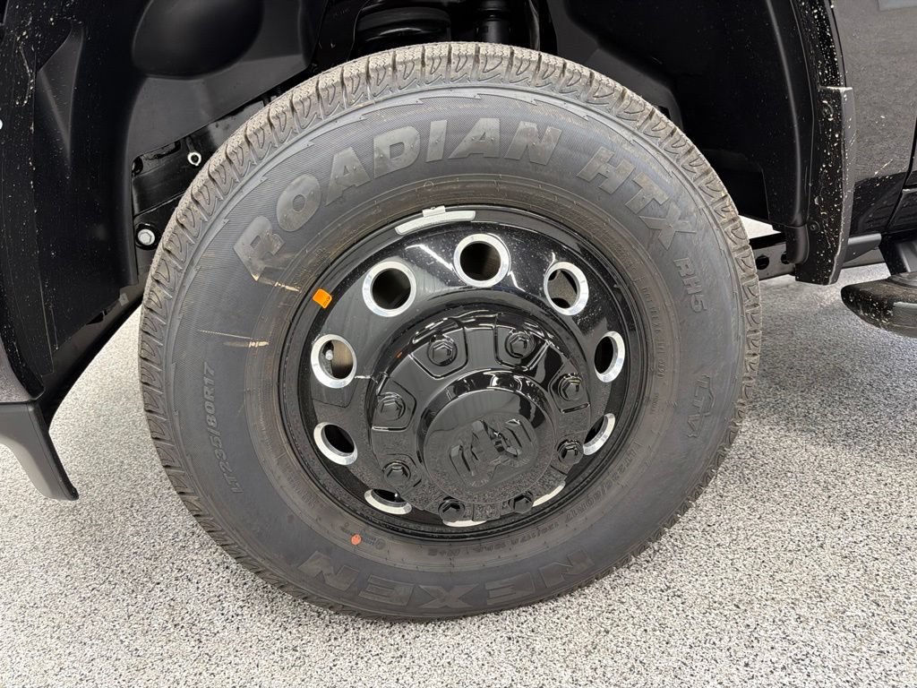 New 2027 RAM 3500 Lone Star AWD/4WD image 9