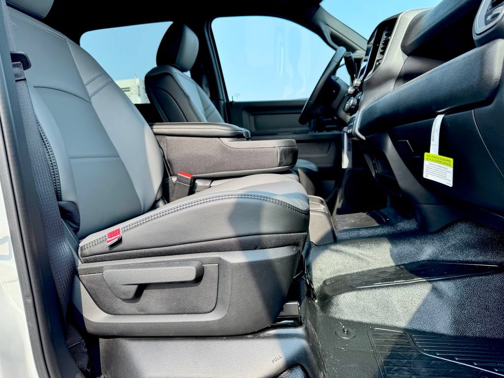 New 2026 RAM 5500 Tradesman AWD/4WD image 10