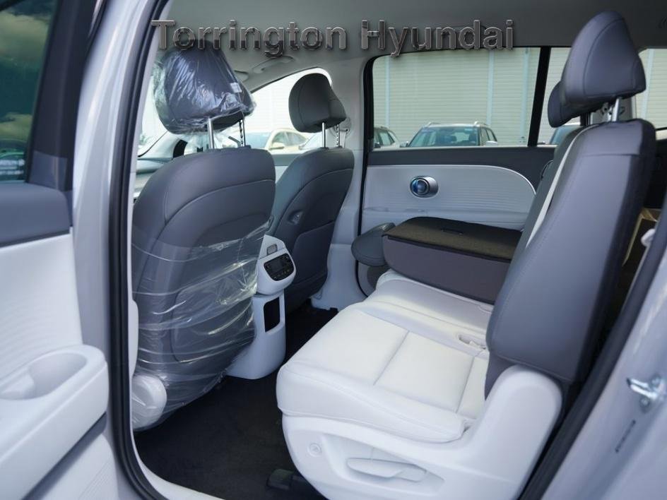 New 2026 Hyundai Ioniq 9 SEL image 16