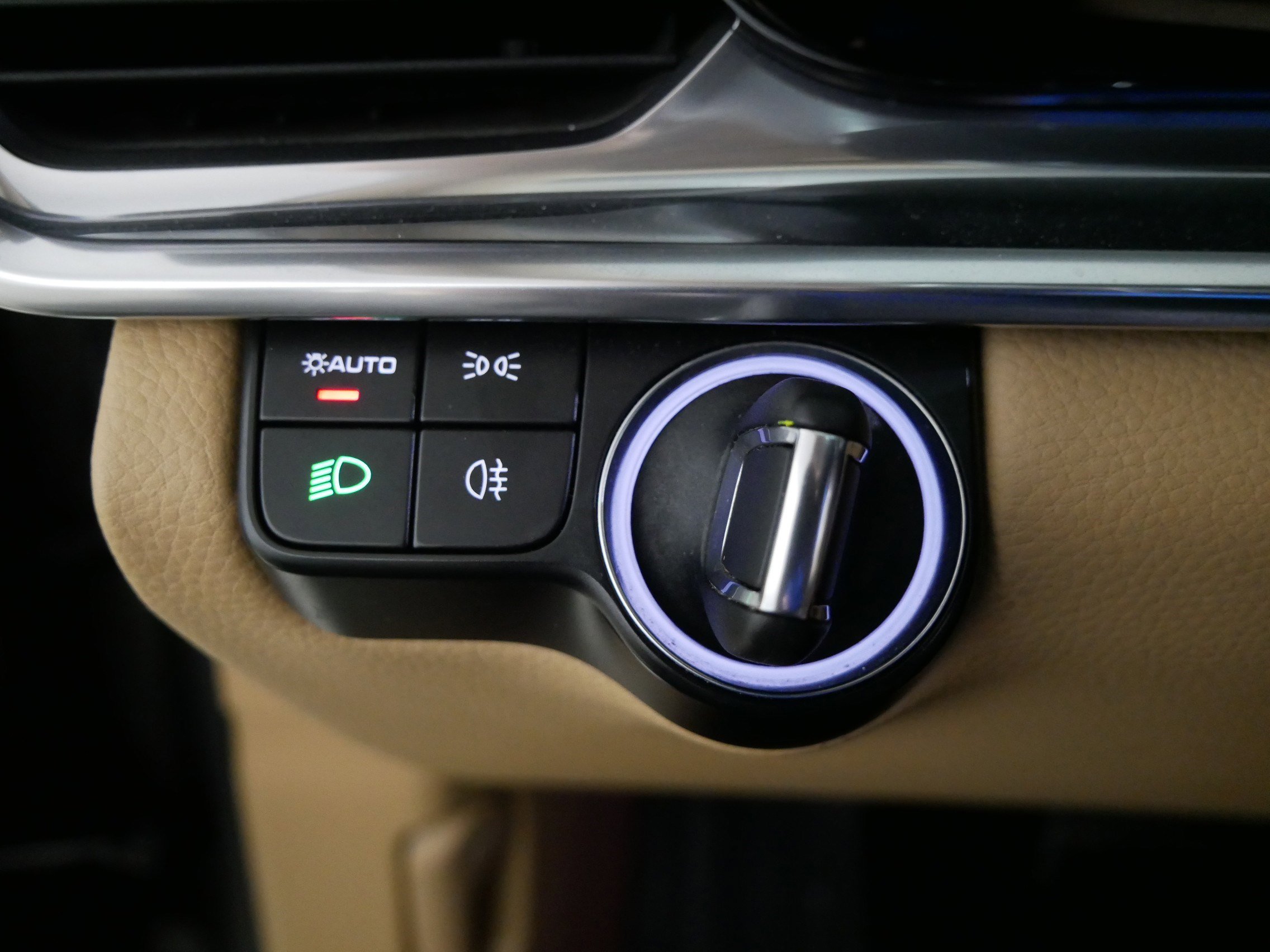 Used 2022 Porsche Panamera 4 image 26