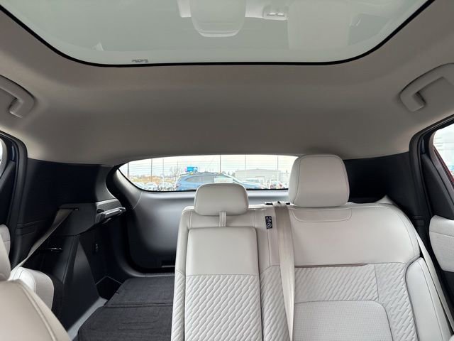 New 2026 Nissan Leaf Platinum+ w/ Cargo Package (Platinum+) image 33