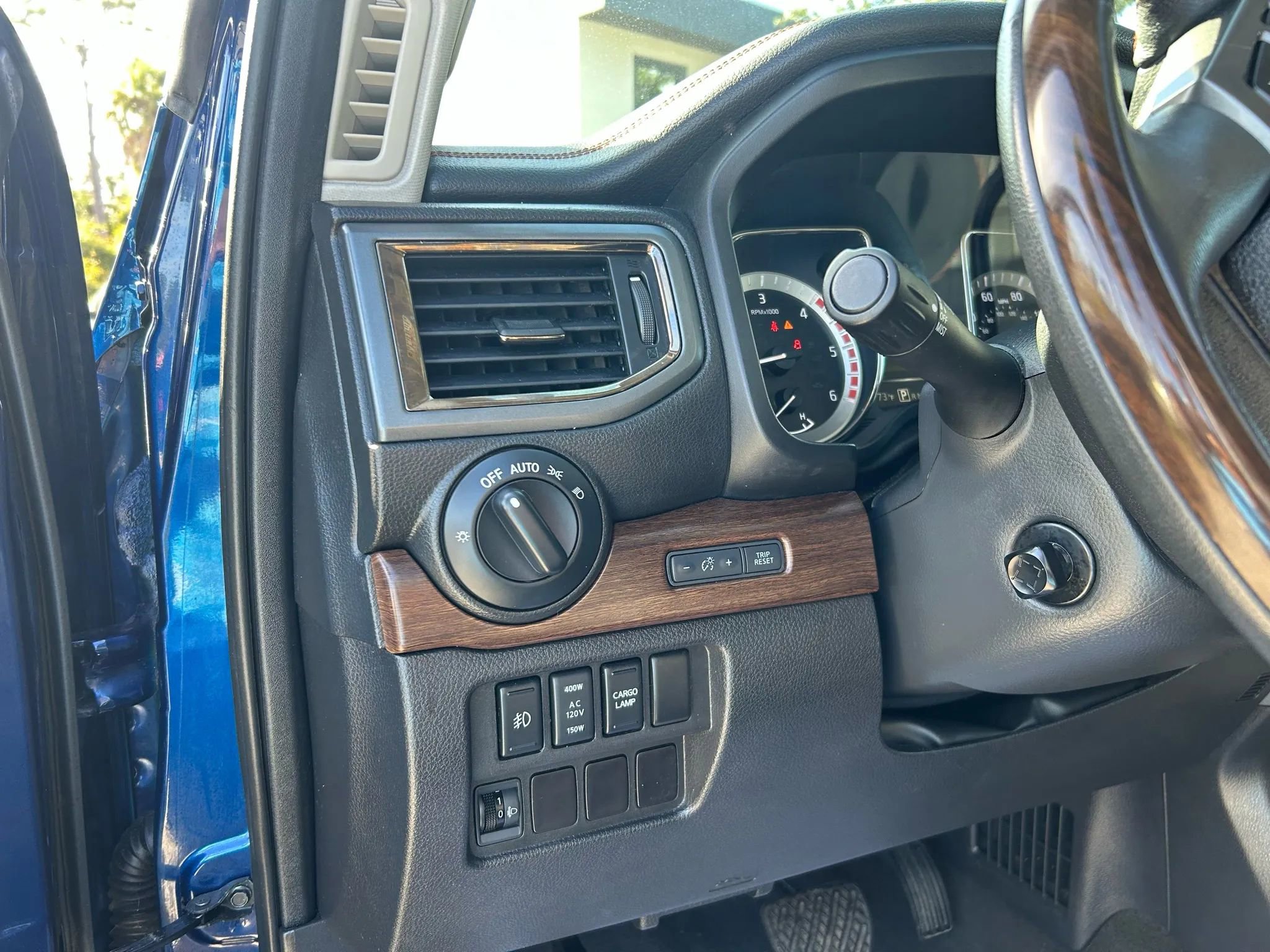 Used 2016 Nissan Titan Platinum Reserve image 13